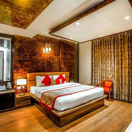 Amritsar Grand By Levelup Hotels 100 Meters From Golden Temple Exterior photo